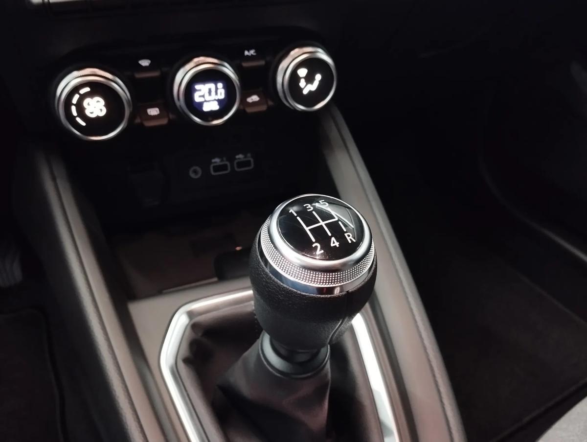 mitsubishi-colt-2025-gasolina-999cc