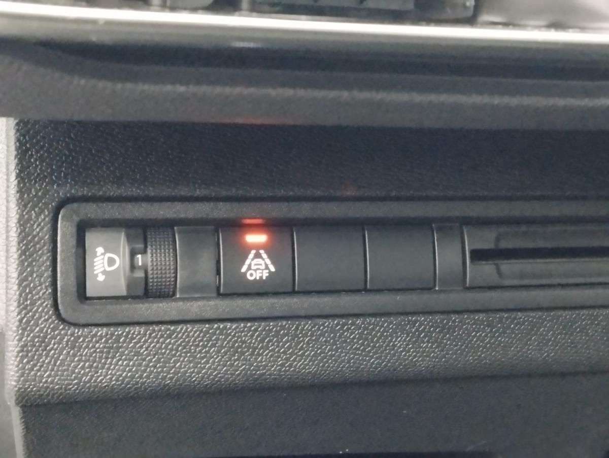 peugeot-5008-2023-diesel-1499cc