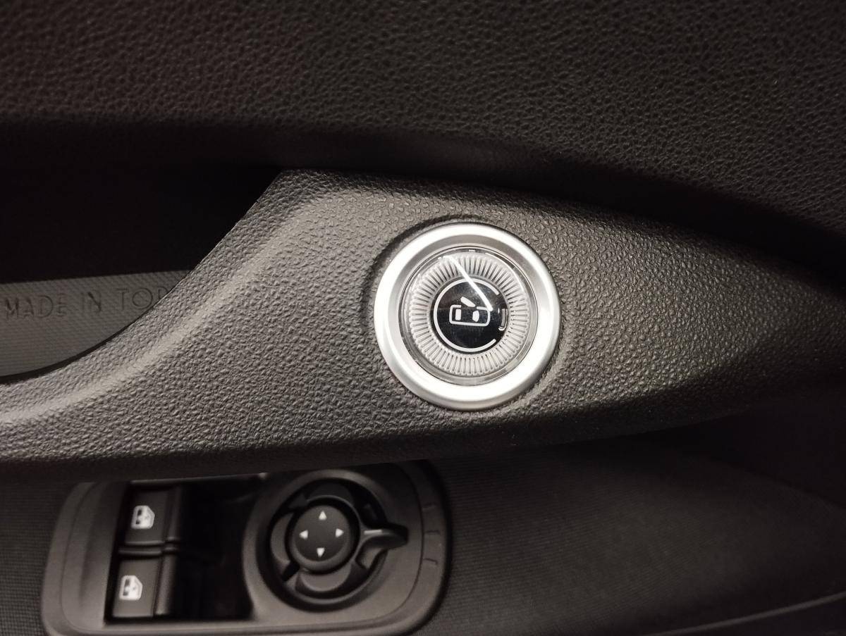 fiat-500c-2025-hibrido-a-gasolina-999cc