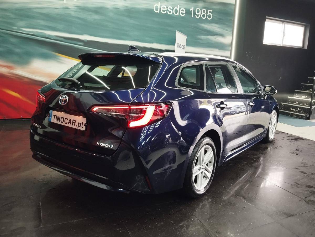 toyota-corolla-2022-hibrido-a-gasolina-1798cc