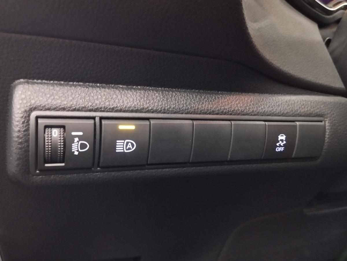 toyota-corolla-2022-hibrido-a-gasolina-1798cc