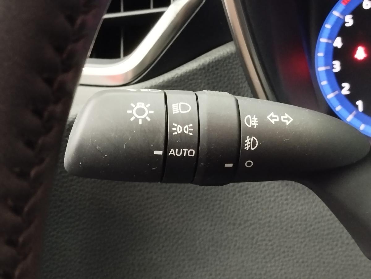 toyota-corolla-2022-hibrido-a-gasolina-1798cc