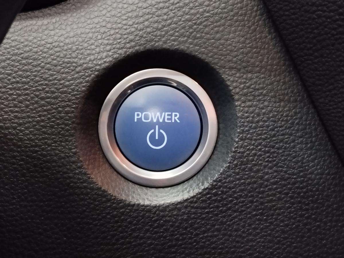 toyota-corolla-2022-hibrido-a-gasolina-1798cc