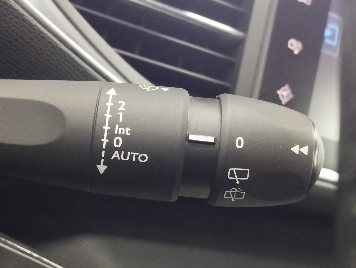 peugeot-308-sw-2017-diesel-1560cc
