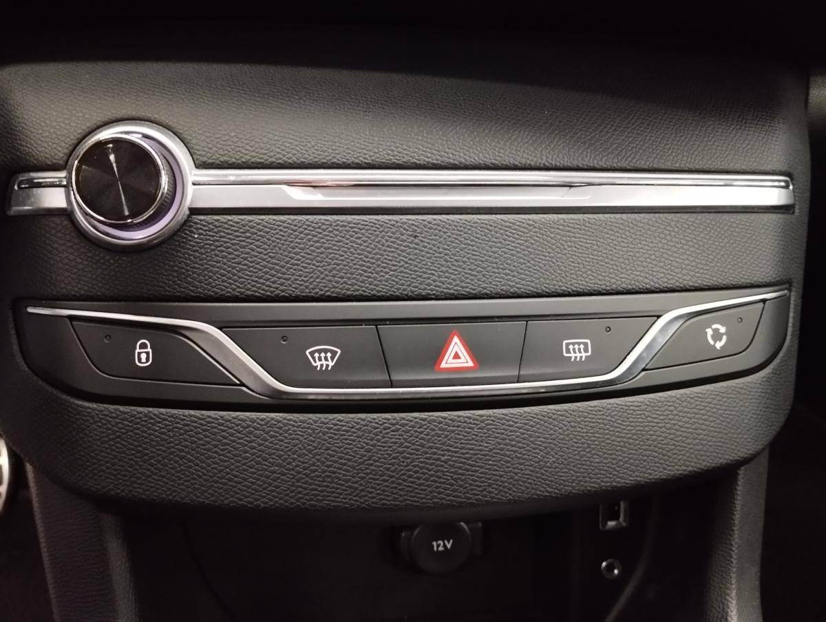peugeot-308-sw-2017-diesel-1560cc