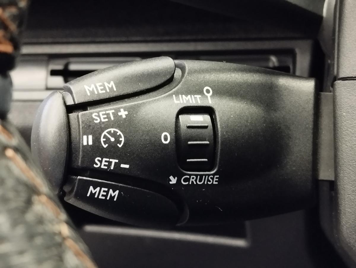 peugeot-3008-2020-diesel-1499cc