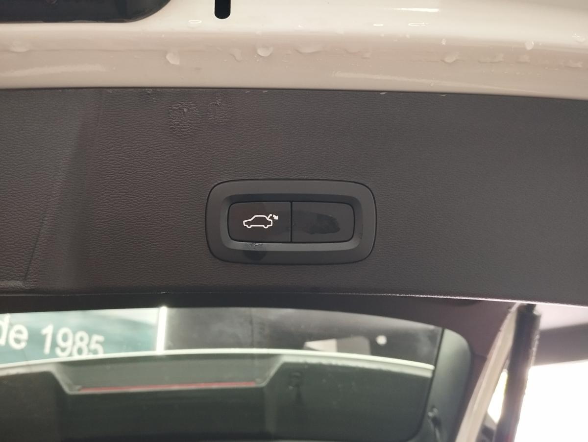 volvo-xc40-2019-diesel-1969cc