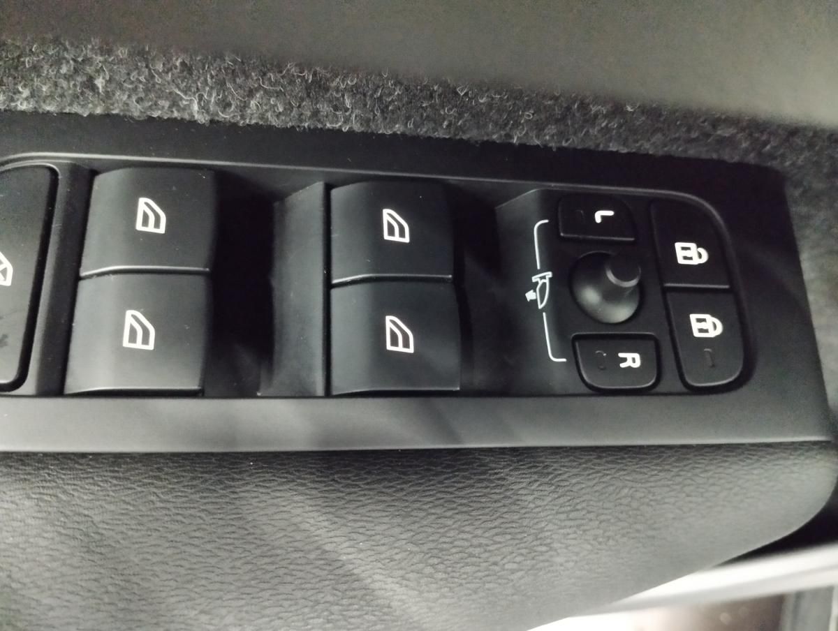 volvo-xc40-2019-diesel-1969cc