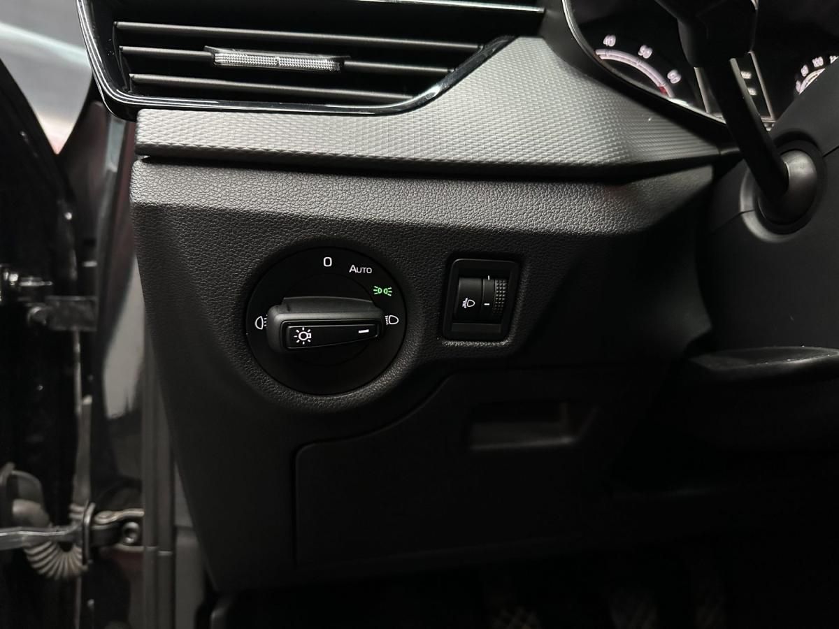 skoda-kamiq-2023-gasolina-999cc