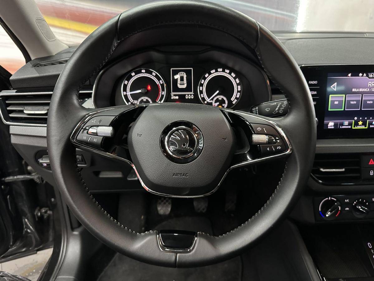 skoda-kamiq-2023-gasolina-999cc