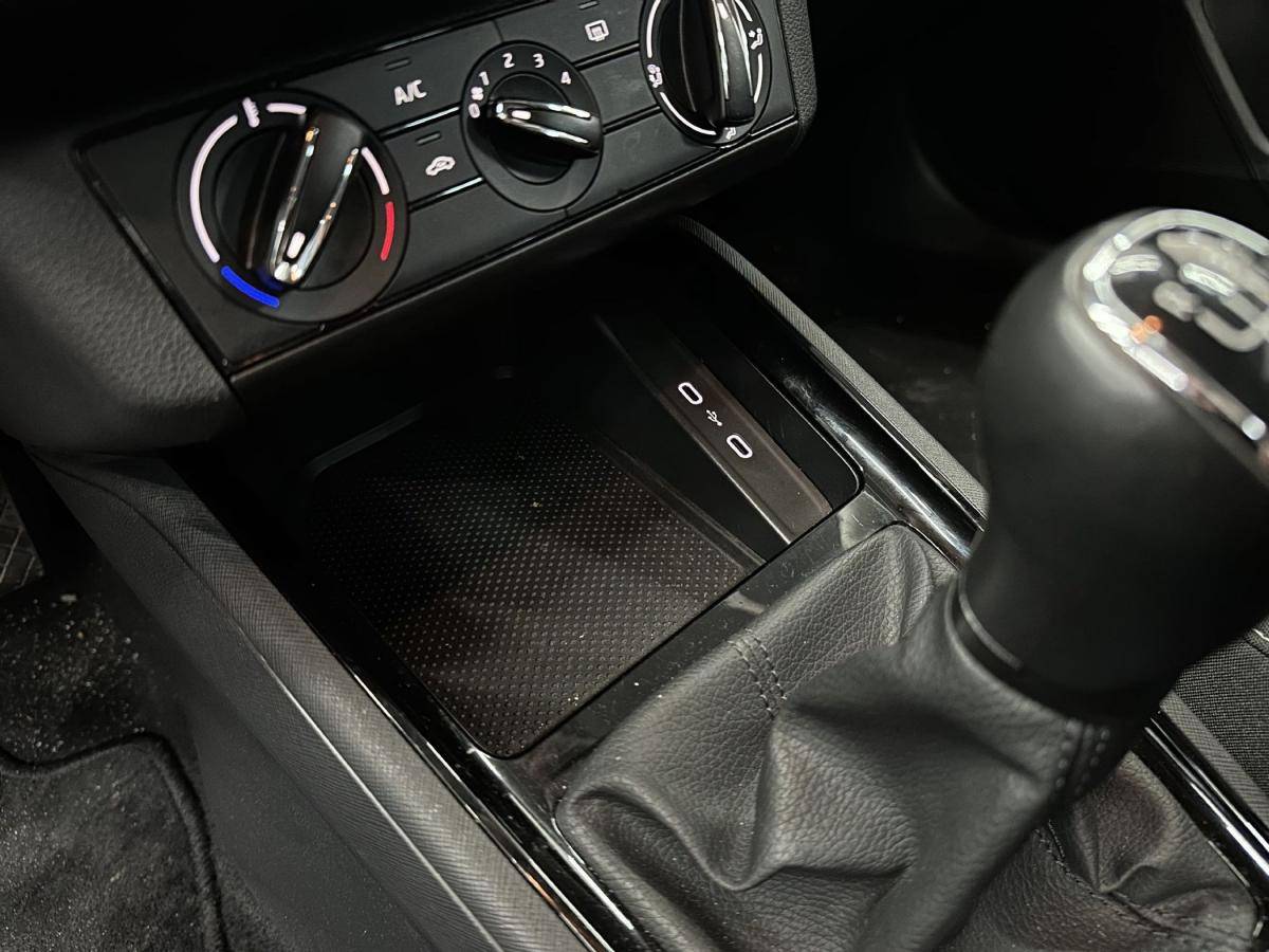 skoda-kamiq-2023-gasolina-999cc