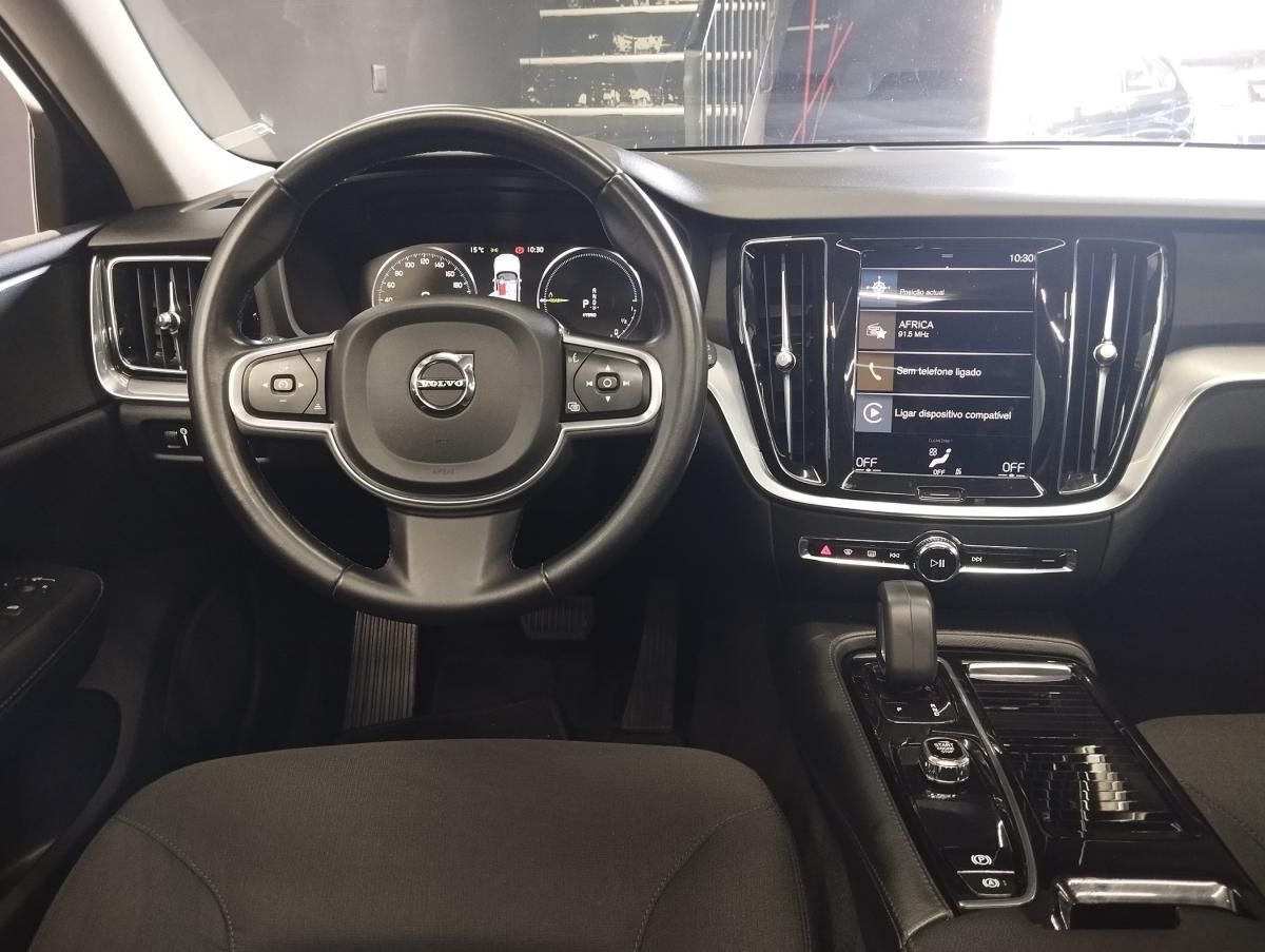 volvo-v60-2022-hibrido-a-gasolina-1969cc