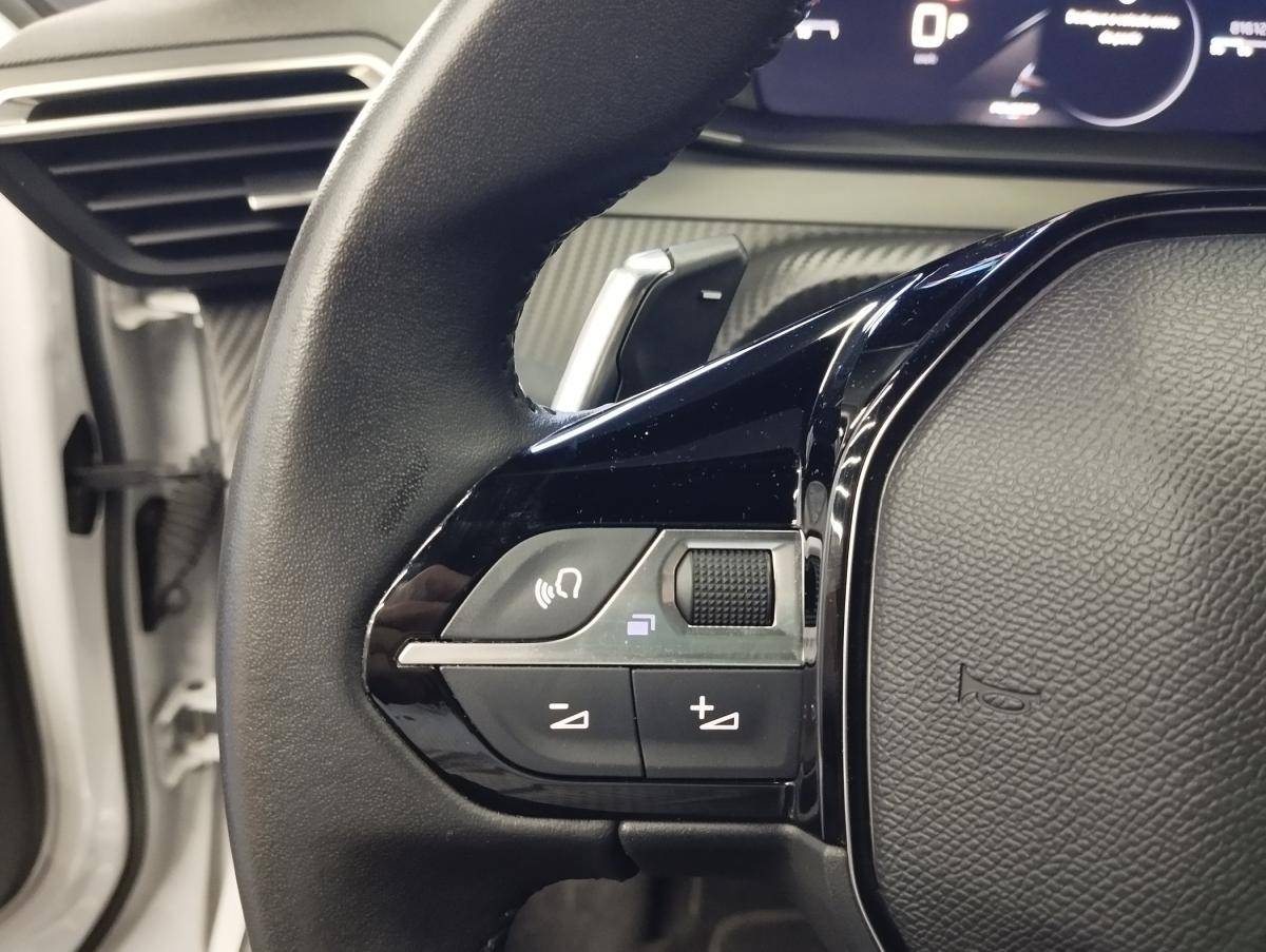 peugeot-2008-2024-gasolina-1199cc