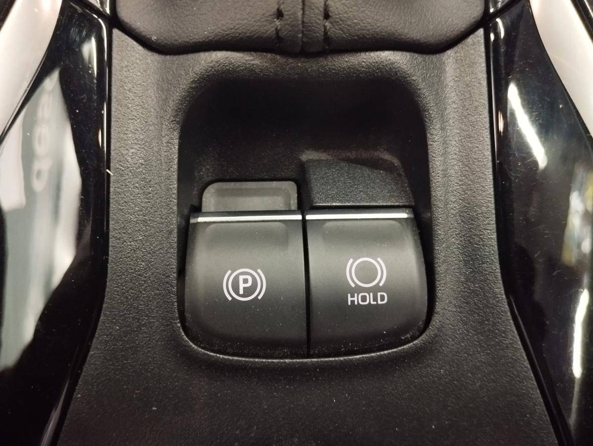 toyota-corolla-2023-hibrido-a-gasolina-1798cc