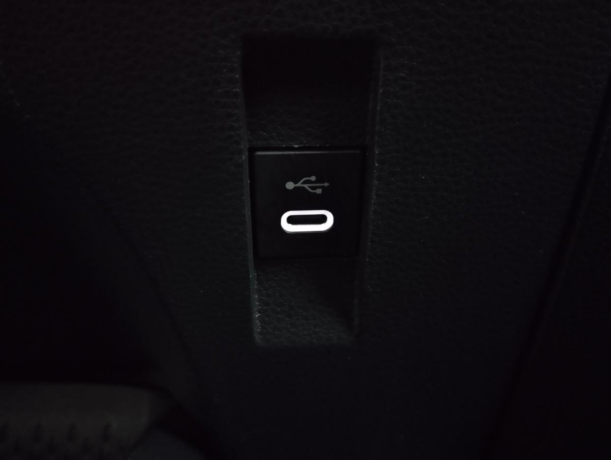 toyota-corolla-2023-hibrido-a-gasolina-1798cc