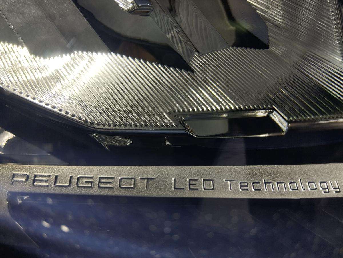 peugeot-308-sw-2023-diesel-1499cc