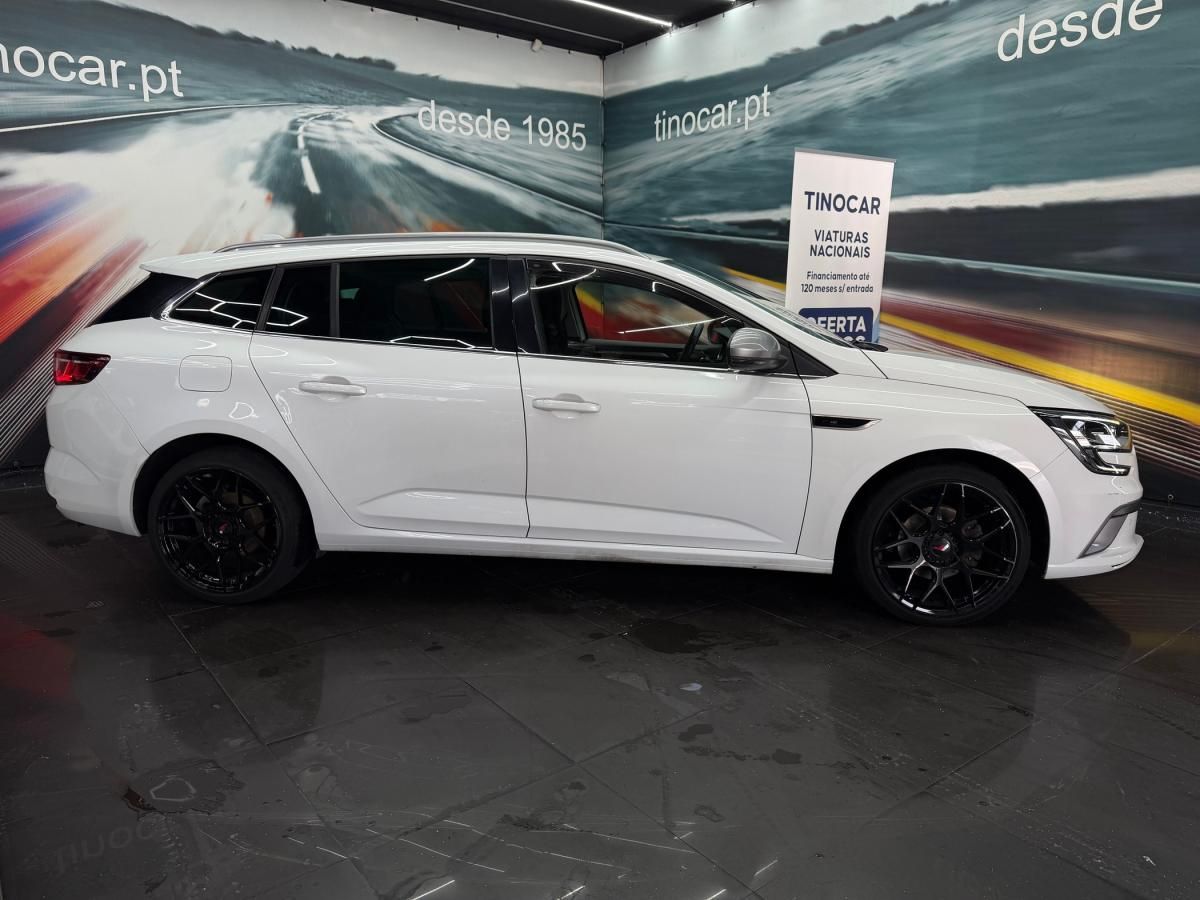 renault-megane-sport-tourer-2018-diesel-1461cc