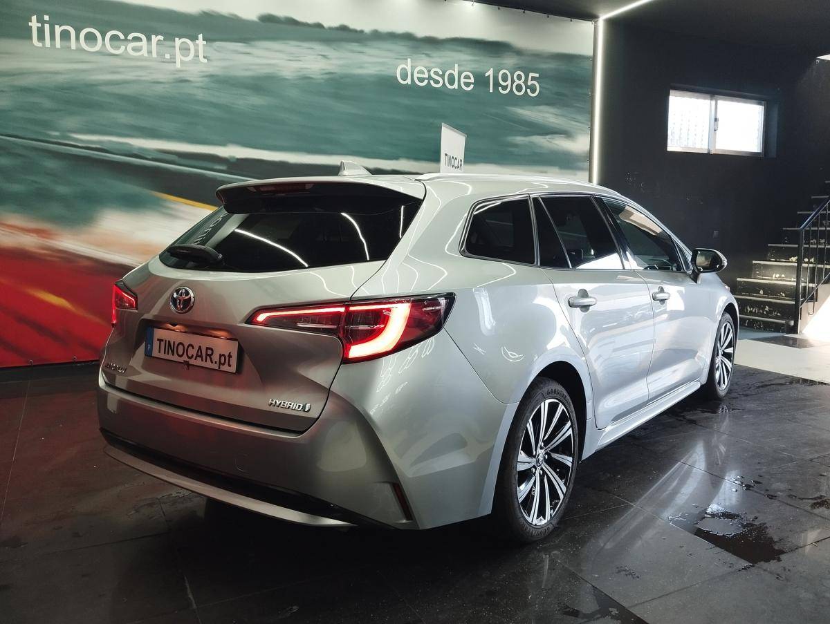 toyota-corolla-2022-hibrido-a-gasolina-1798cc