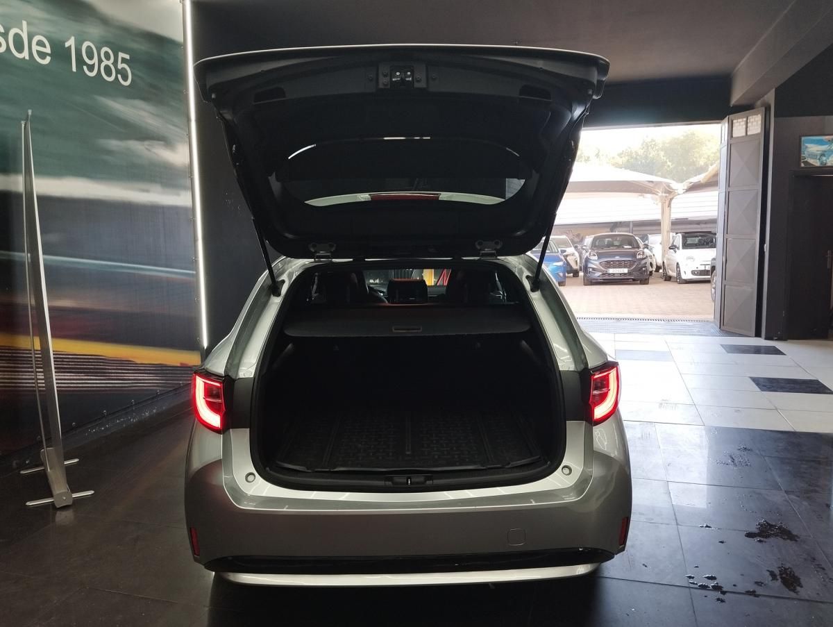 toyota-corolla-2022-hibrido-a-gasolina-1798cc