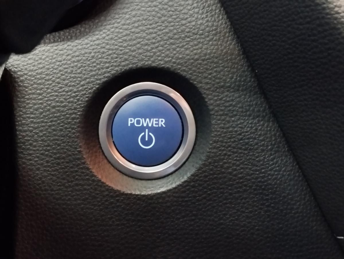 toyota-corolla-2022-hibrido-a-gasolina-1798cc