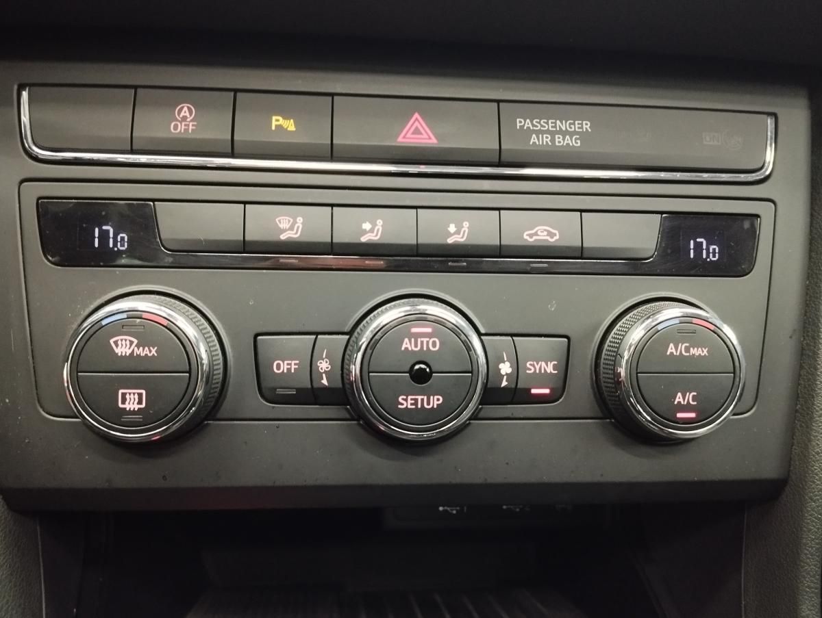 seat-leon-2019-diesel-1598cc