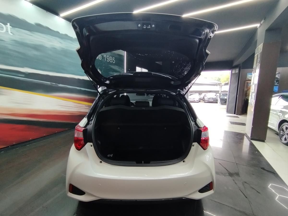 toyota-yaris-2018-hibrido-a-gasolina-1497cc