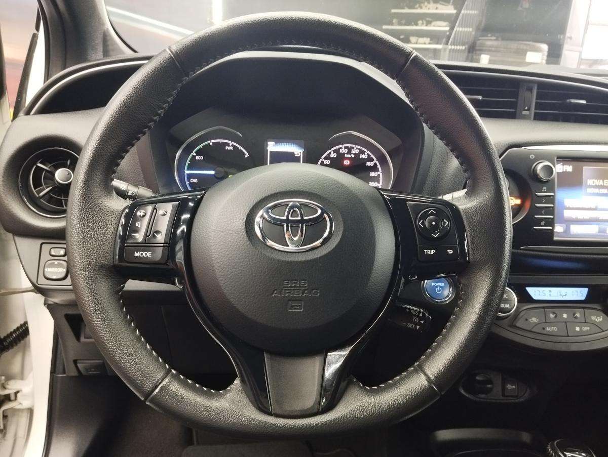 toyota-yaris-2018-hibrido-a-gasolina-1497cc
