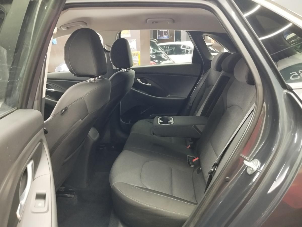hyundai-i30-2021-diesel-1598cc