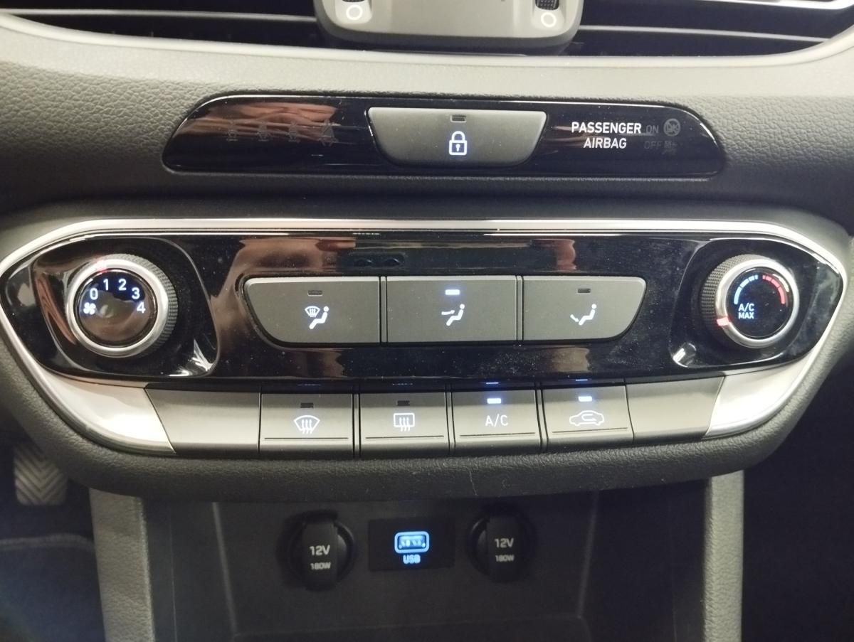 hyundai-i30-2021-diesel-1598cc