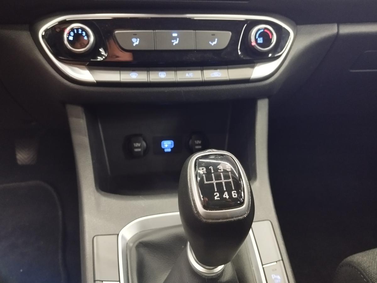 hyundai-i30-2021-diesel-1598cc