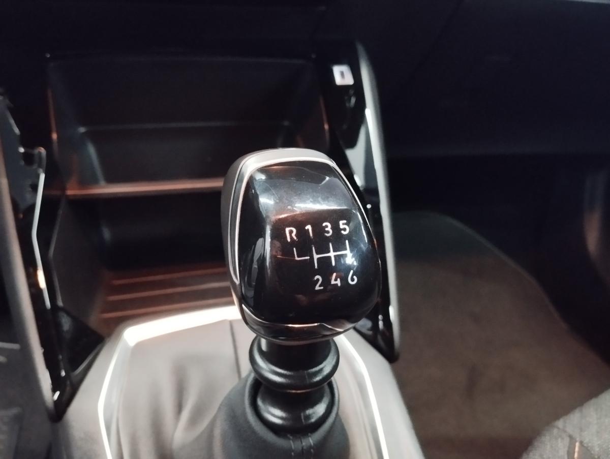 peugeot-2008-2025-gasolina-1199cc