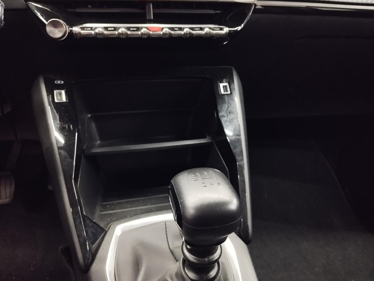 peugeot-208-2022-diesel-1499cc