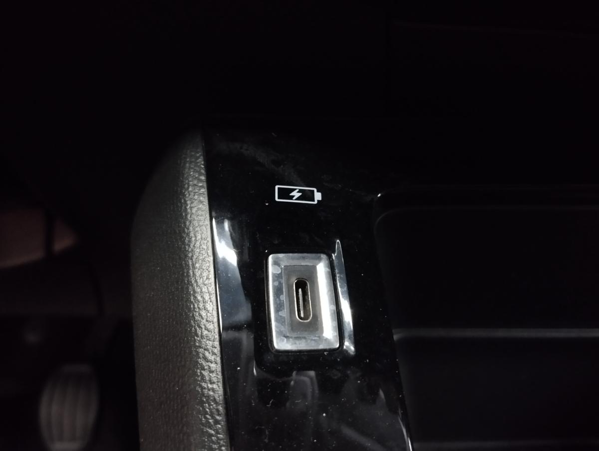 peugeot-208-2022-diesel-1499cc