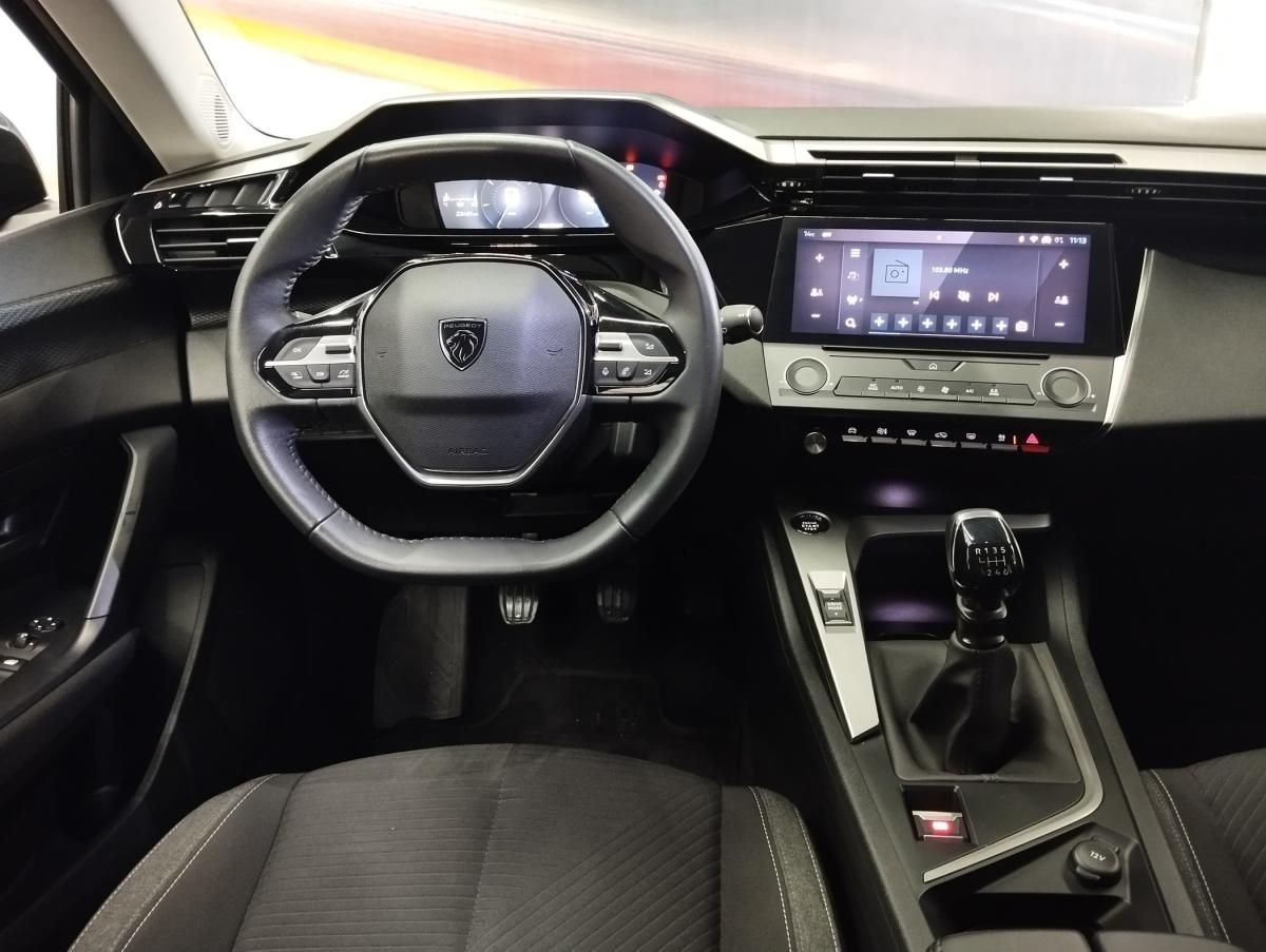 peugeot-308-2023-gasolina-1199cc