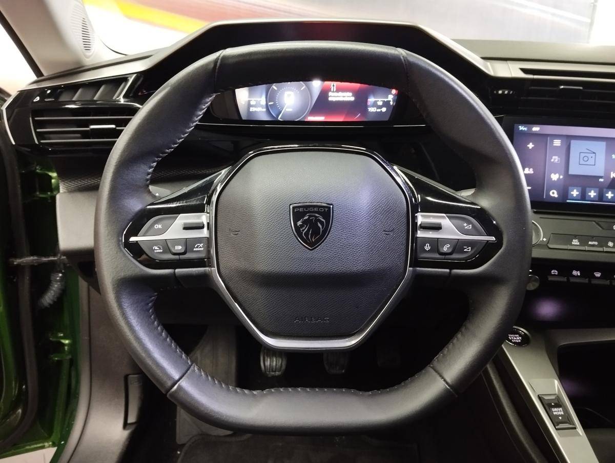 peugeot-308-2023-gasolina-1199cc