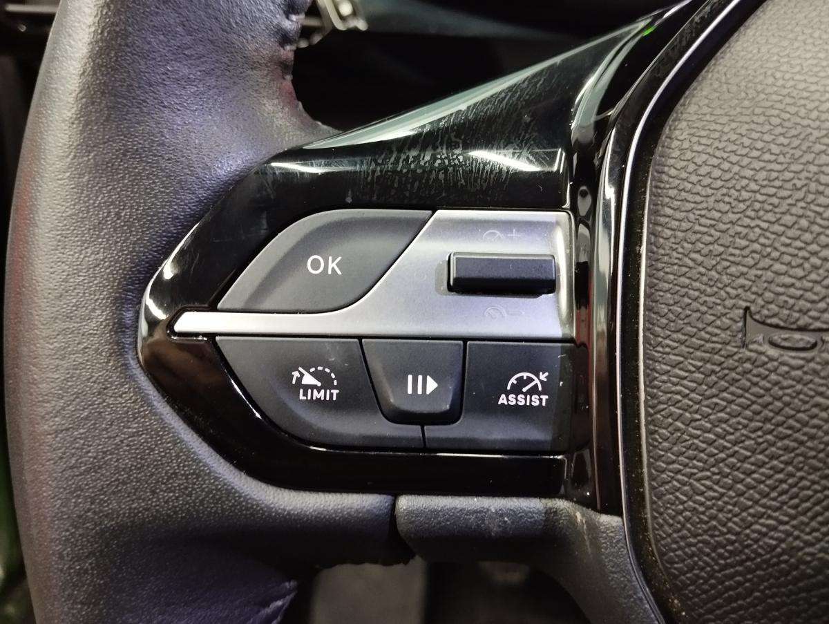 peugeot-308-2023-gasolina-1199cc