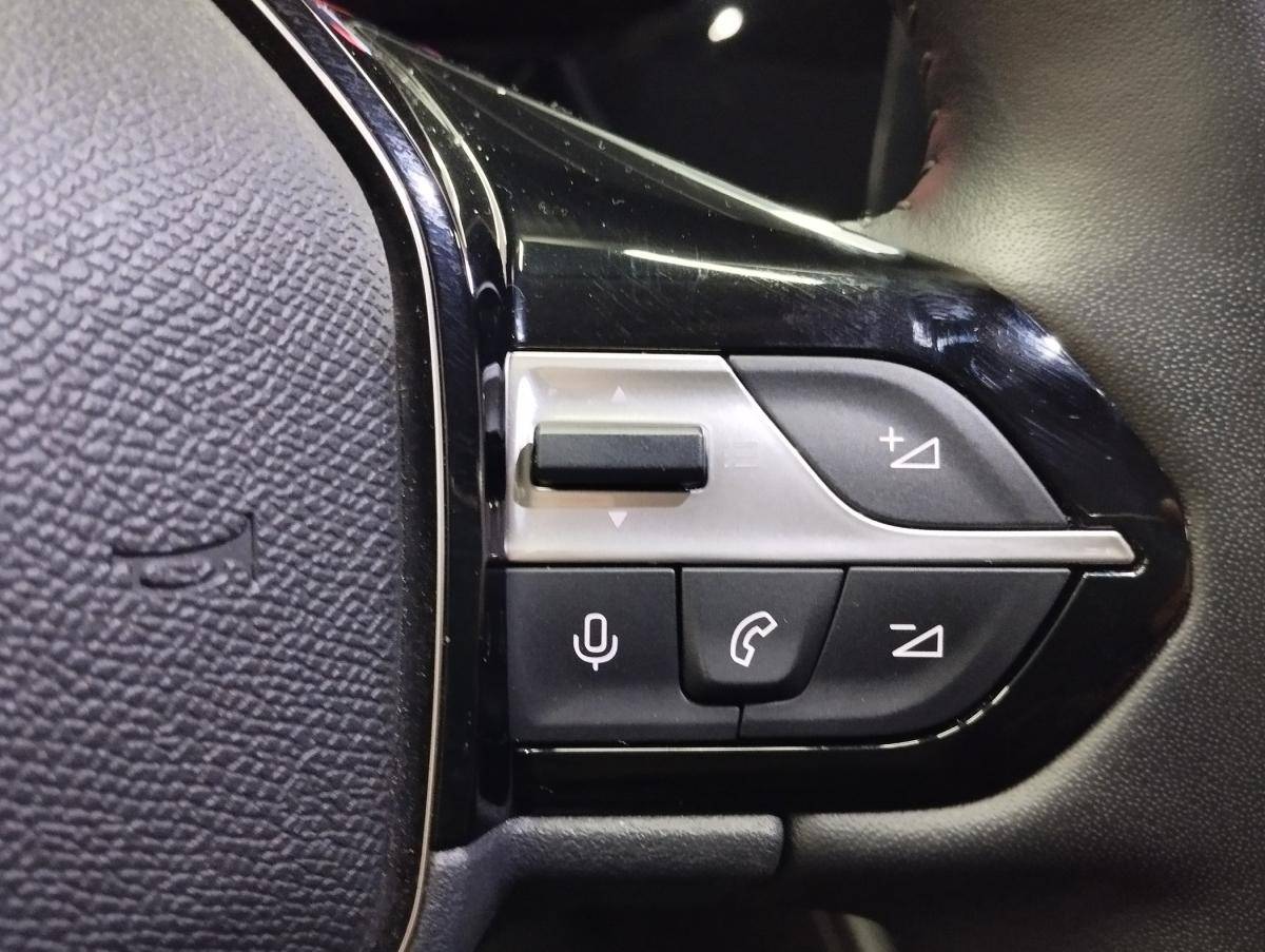 peugeot-308-2023-gasolina-1199cc