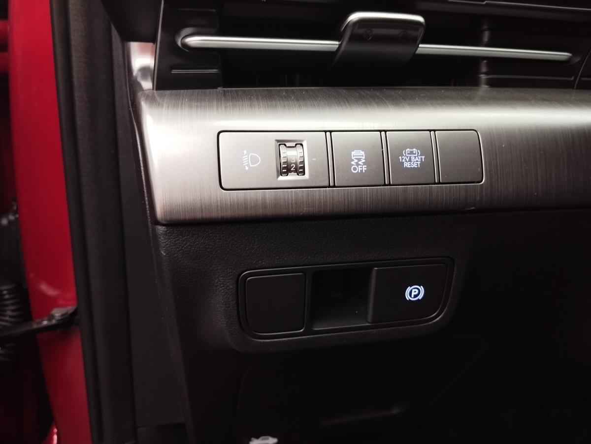 hyundai-kauai-2023-hibrido-a-gasolina-1580cc