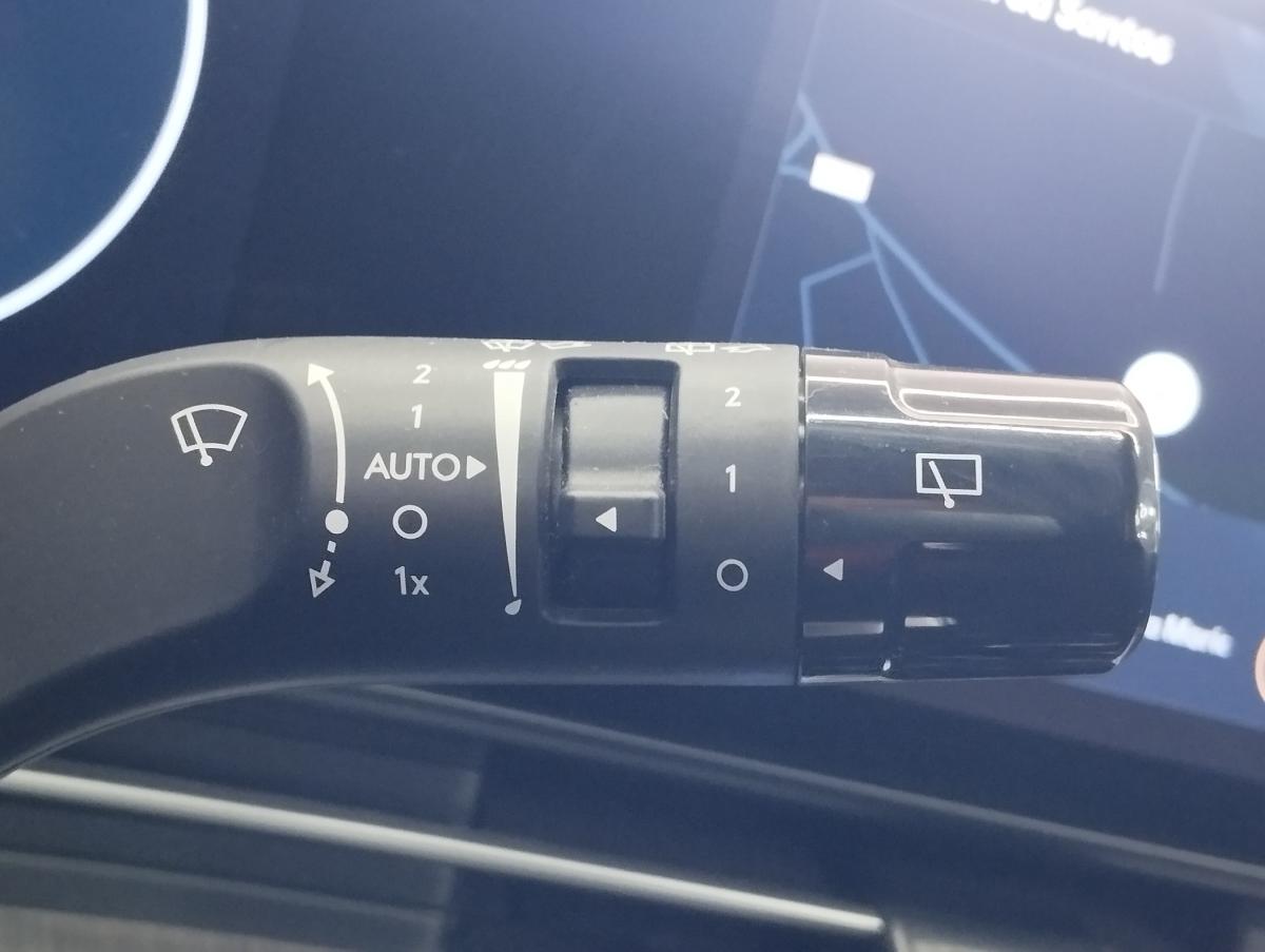 hyundai-kauai-2023-hibrido-a-gasolina-1580cc