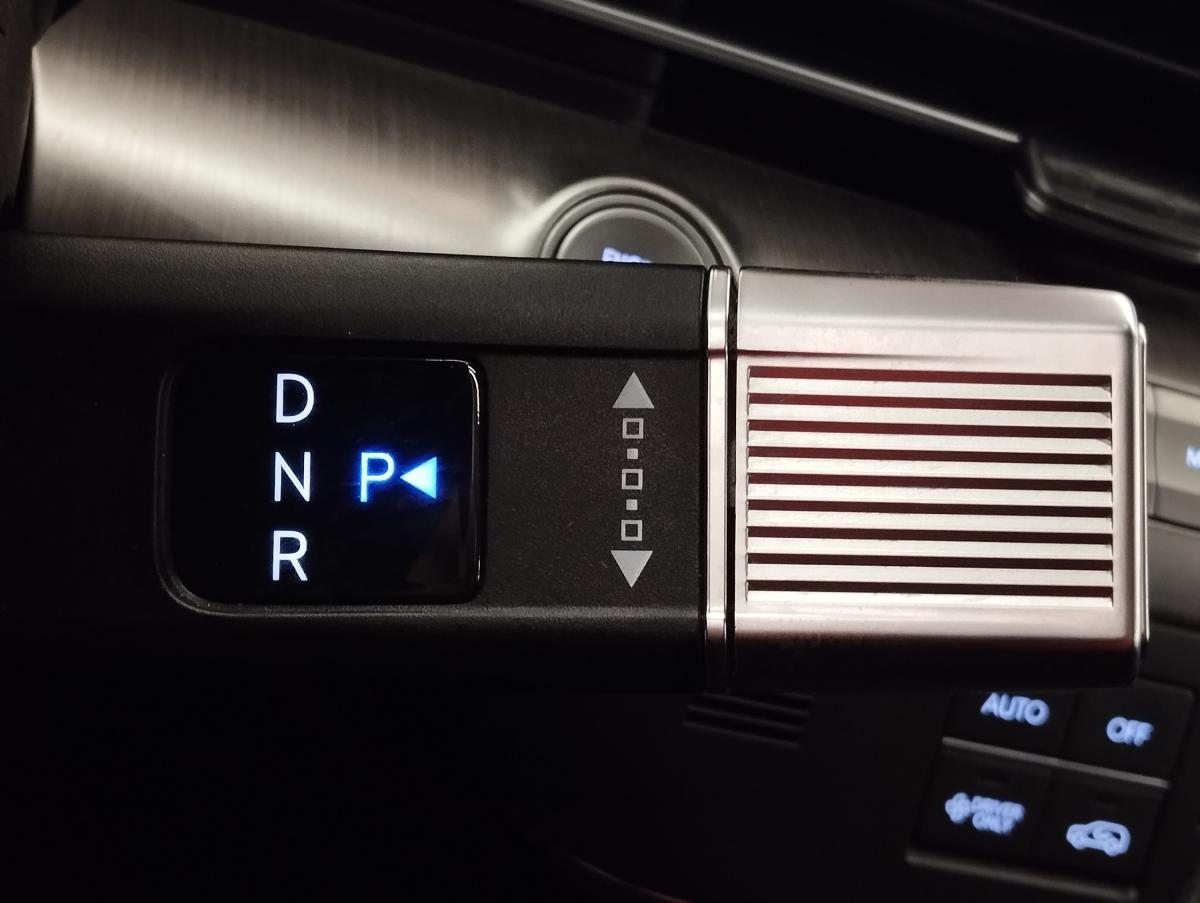 hyundai-kauai-2023-hibrido-a-gasolina-1580cc