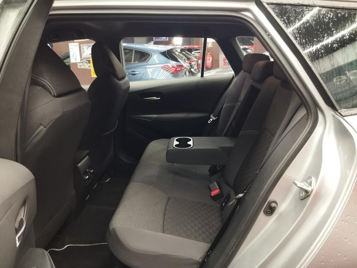 toyota-corolla-2023-hibrido-a-gasolina-1798cc