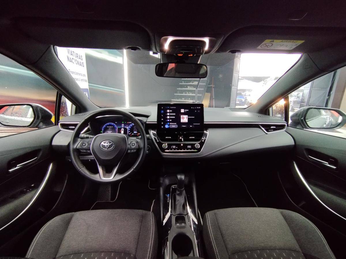 toyota-corolla-2023-hibrido-a-gasolina-1798cc