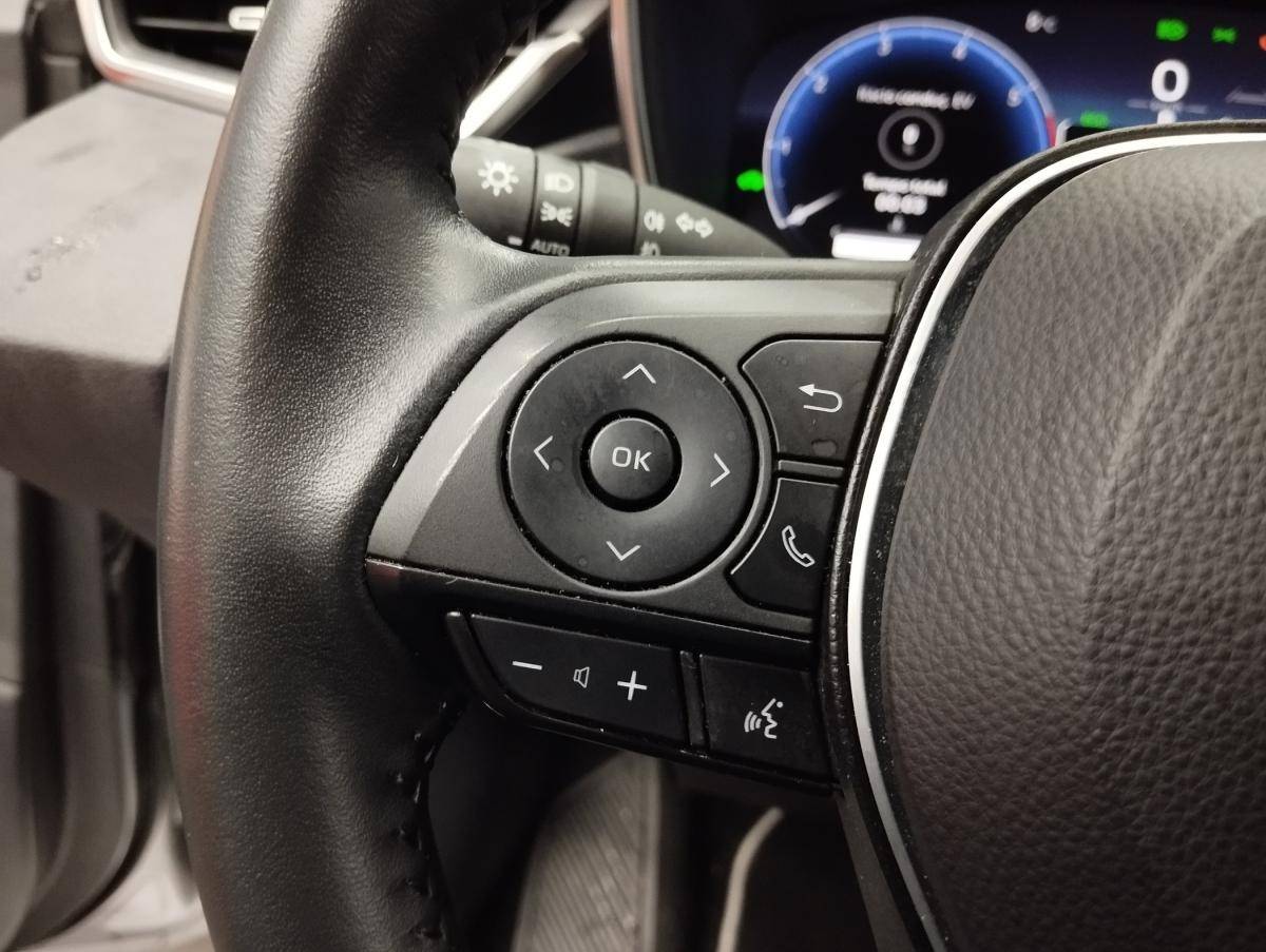 toyota-corolla-2023-hibrido-a-gasolina-1798cc