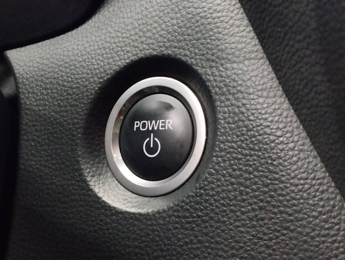 toyota-corolla-2023-hibrido-a-gasolina-1798cc