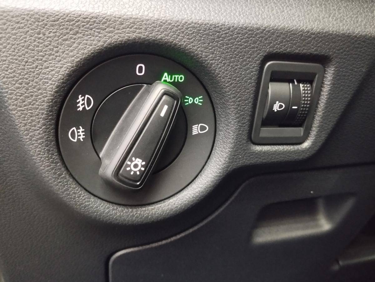 skoda-kamiq-2024-gasolina-999cc