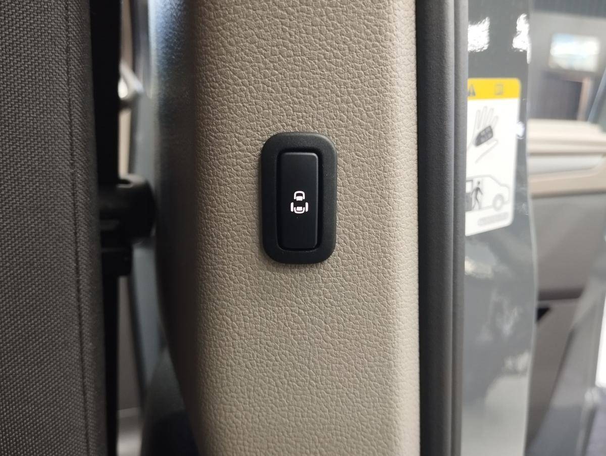 volkswagen-multivan-2025-hibrido-a-gasolina-1498cc