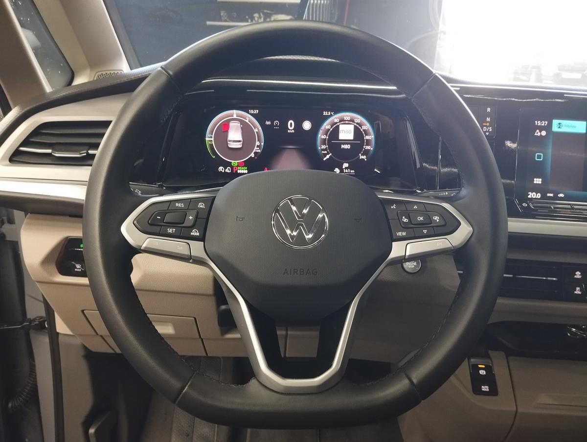 volkswagen-multivan-2025-hibrido-a-gasolina-1498cc