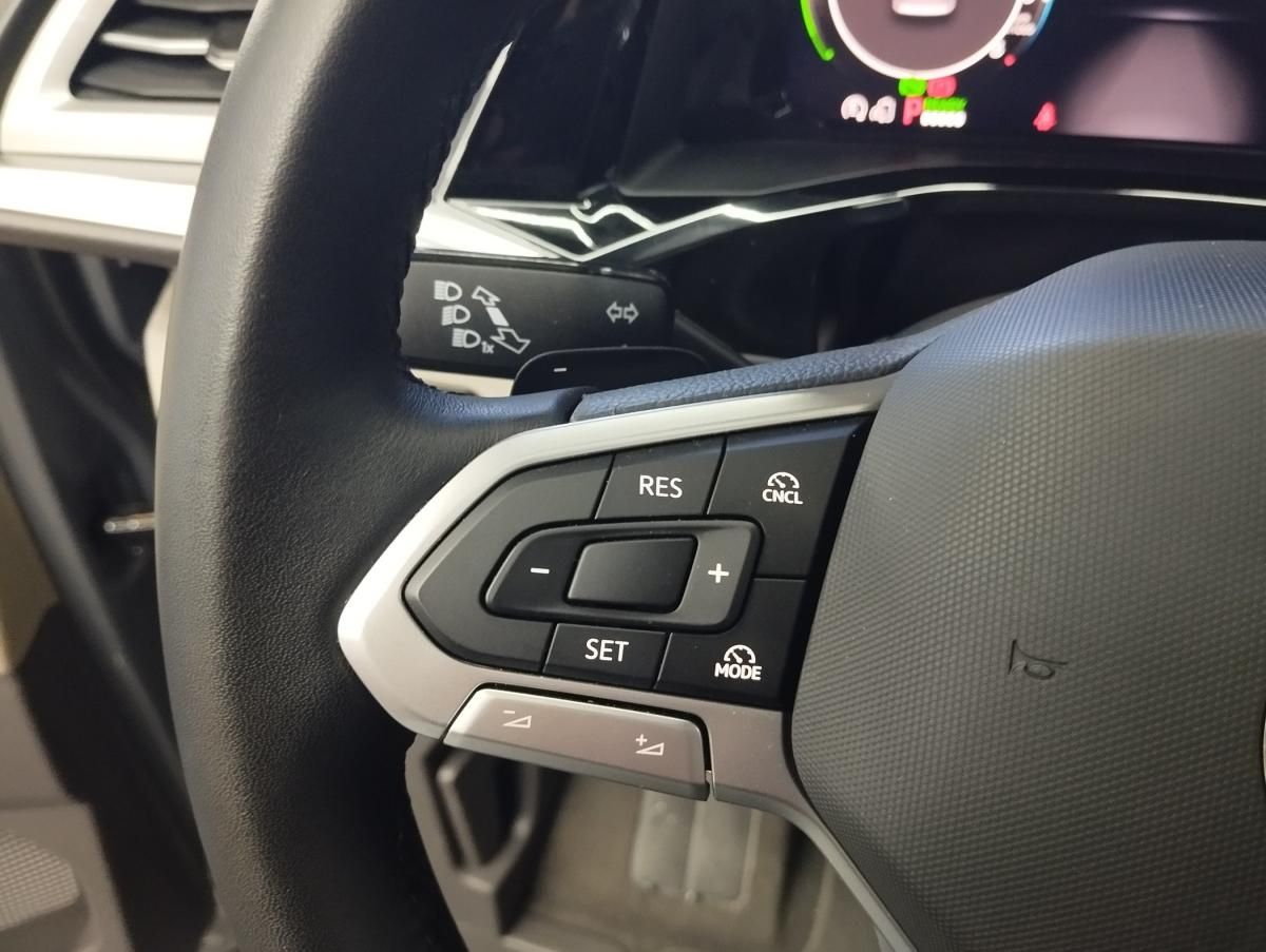 volkswagen-multivan-2025-hibrido-a-gasolina-1498cc