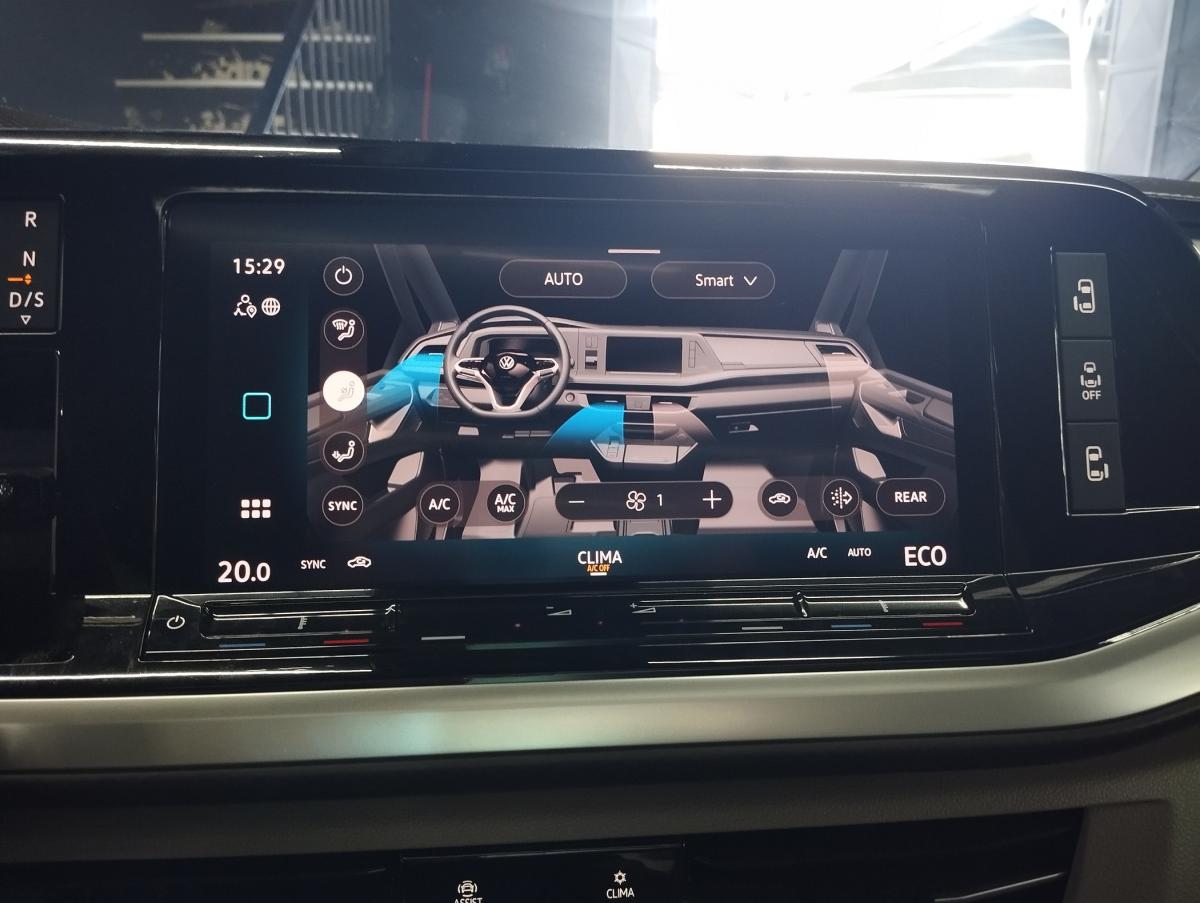 volkswagen-multivan-2025-hibrido-a-gasolina-1498cc
