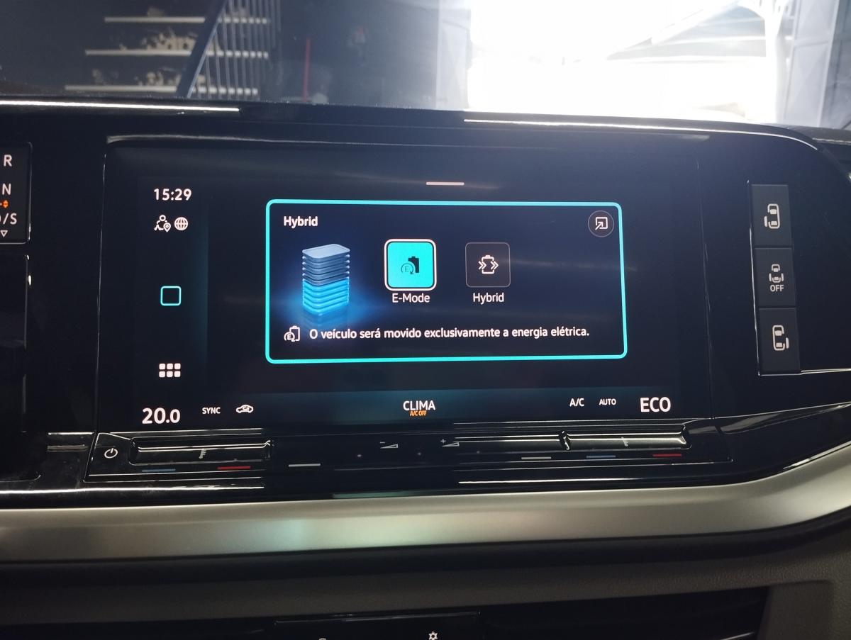 volkswagen-multivan-2025-hibrido-a-gasolina-1498cc
